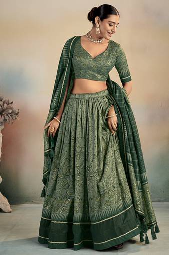 Classic Elegance Kalamkari Print Lehenga with Grand Lace Detailing