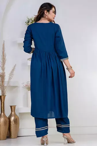 Blue lace solid rayon stitched v-neck flared pant suit set