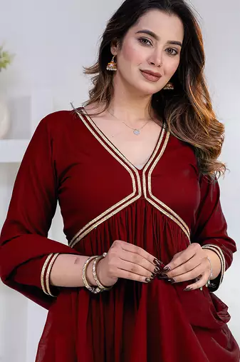 Maroon lace solid rayon stitched v-neck flared pant suit set