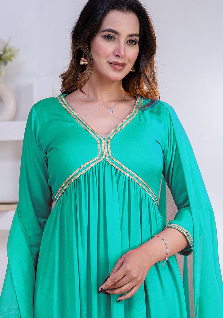 Green lace solid rayon stitched v-neck flared pant suit set