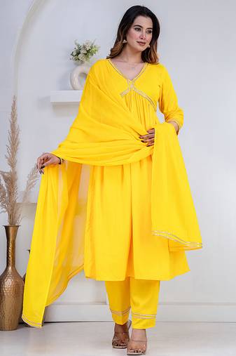 Yellow lace solid rayon stitched v-neck flared pant suit set