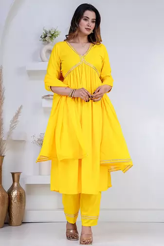 Yellow lace solid rayon stitched v-neck flared pant suit set