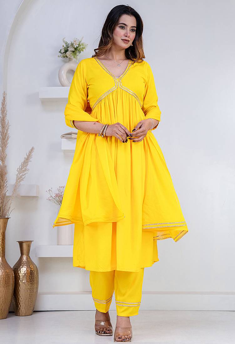 Yellow lace solid rayon stitched v-neck flared pant suit set
