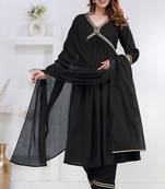 Black lace solid rayon stitched v-neck flared pant suit set