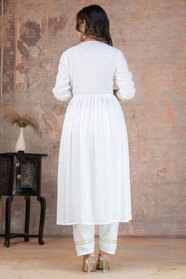 White lace solid rayon stitched v-neck flared pant suit set 2