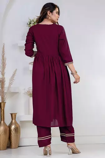Purple lace solid rayon stitched v-neck flared pant suit set
