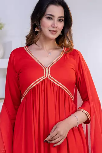 Red lace solid rayon stitched v-neck flared pant suit set