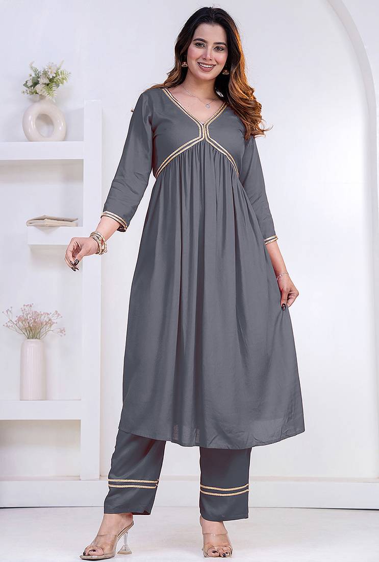 Grey lace solid rayon stitched v-neck flared pant suit set