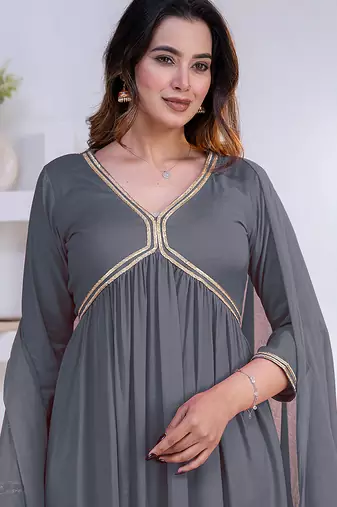Grey lace solid rayon stitched v-neck flared pant suit set