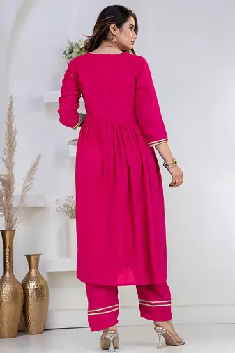 Pink lace solid rayon stitched v-neck flared pant suit set