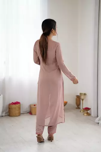 Dusty rose floral embroidered v-neck kurta pant set