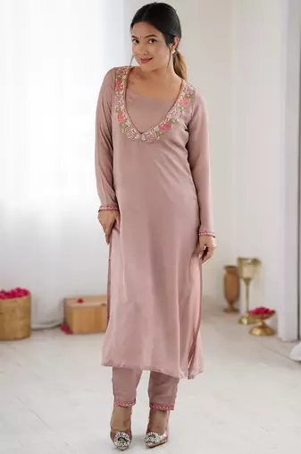 Dusty rose floral embroidered v-neck kurta pant set