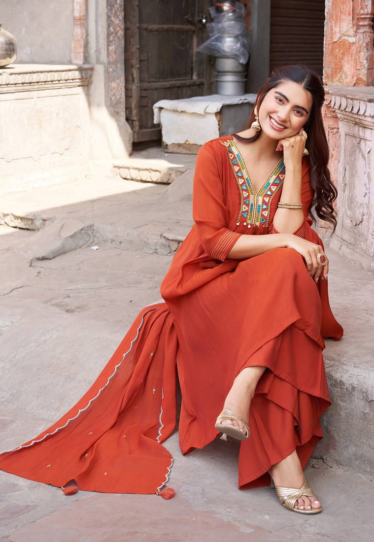 Women Ethnic Motifs Embroidered Empire Thread Work Chanderi Cotton Kurta with Trousers & With Dupatta