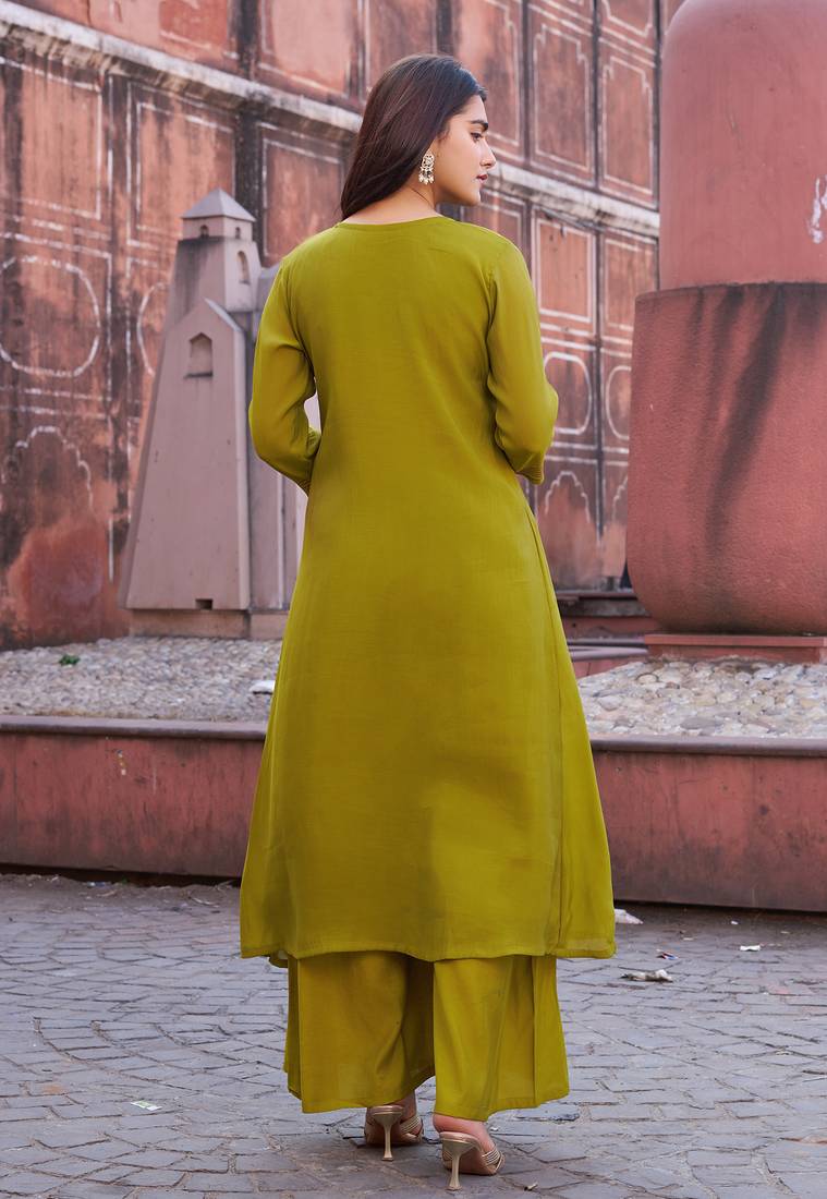 Women Ethnic Motifs Embroidered Empire Thread Work Chanderi Cotton Kurta with Trousers & With Dupatta