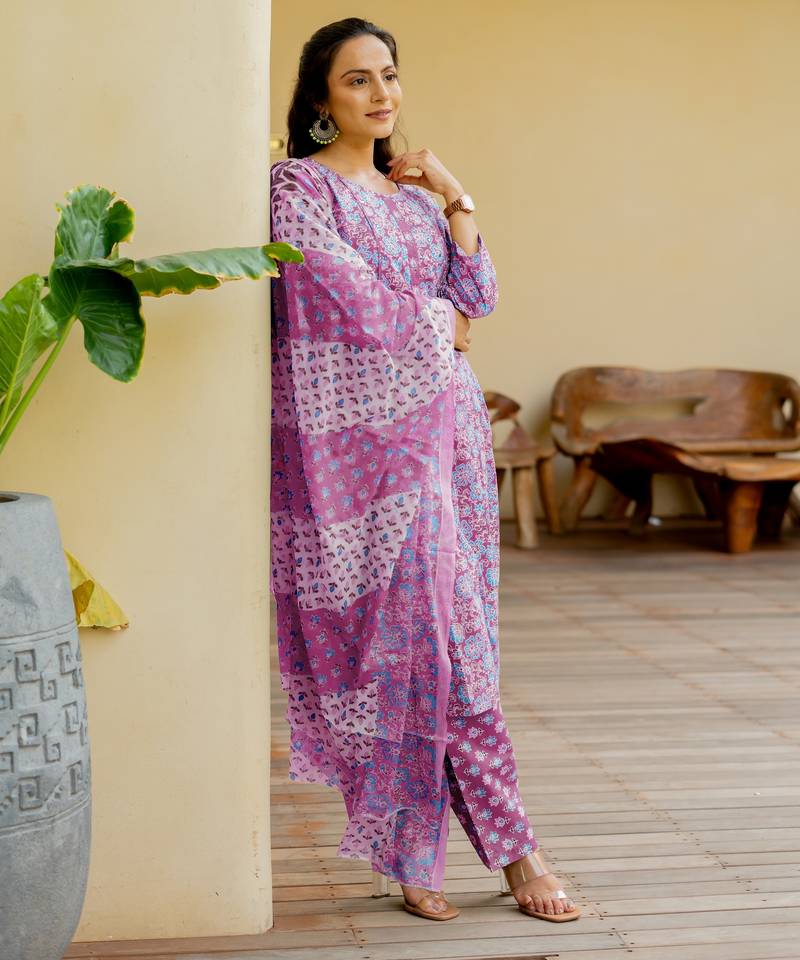 Women's magenta & turquoise floral print pure cotton straight fit kurta set with bottom and dupatta (3-piece set)