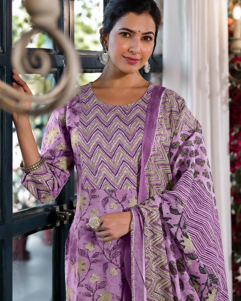 Women's lavendar floral print pure cotton straight fit kurta set with bottom and dupatta (3-piece set)