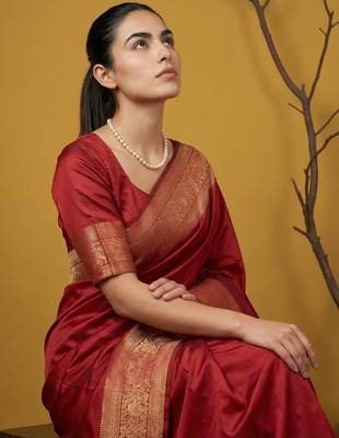 zari woven design art silk traditional wear saree with unstitched blouse 2