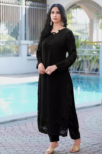 Black embroidered art silk straight cut kurta