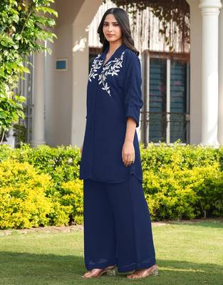 Navy-blue embroidered viscose georgette straight cut kurta culottes set 2