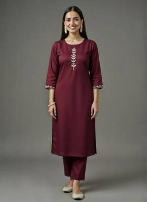 Maroon embroidered rayon kurta set 1