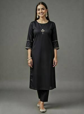 Black embroidered rayon kurta set 1
