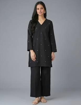 Black embroidered rayon kurta set 1