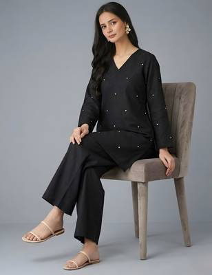 Black embroidered rayon kurta set 2