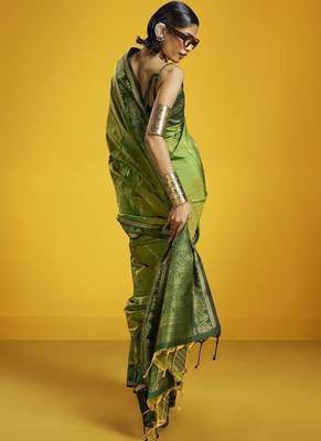 green pure silk handloom weaving festival wear saree 1