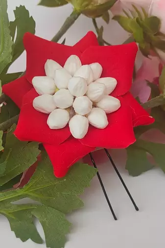 Red rose petals flower pin