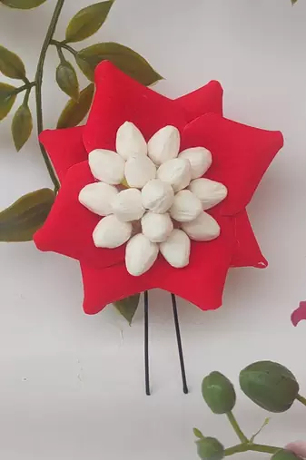 Red rose petals flower pin