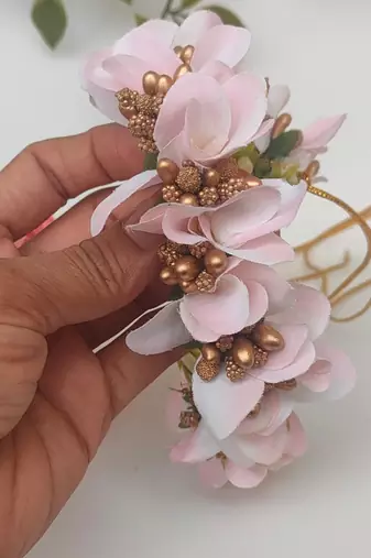 Cream color orchids gajra