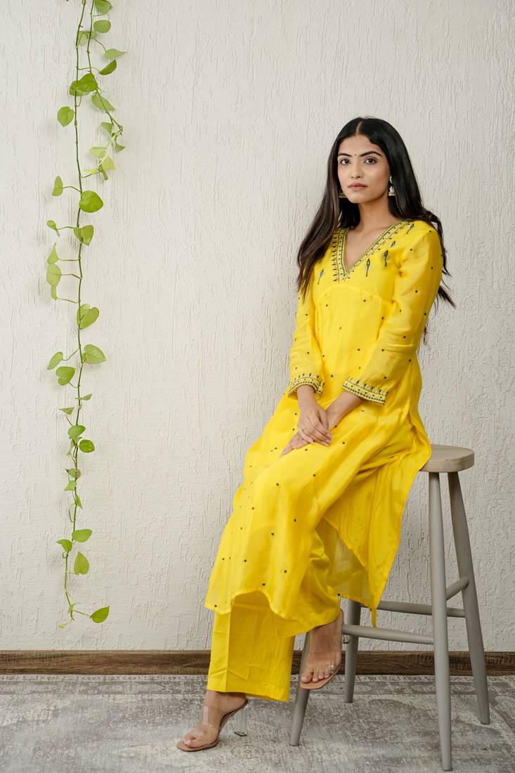 Yellow chanderi embroidered kurta sets