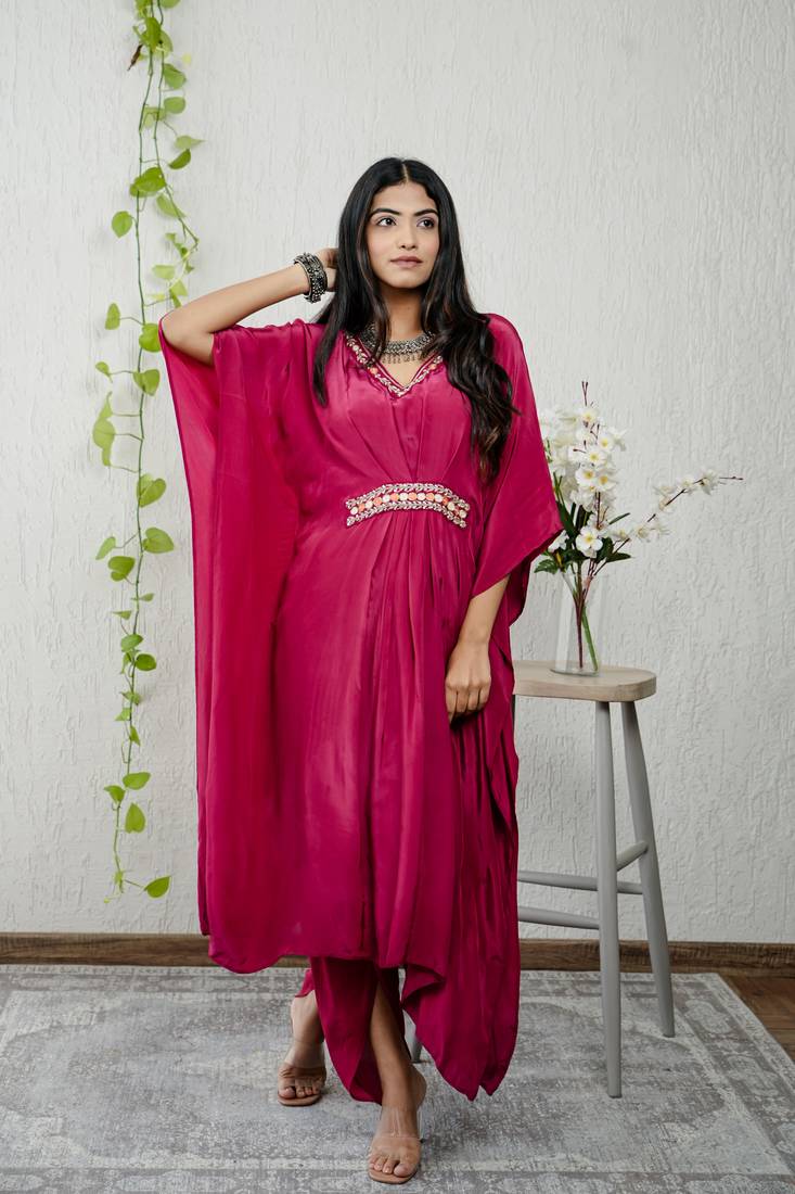 Maroon crepe embroidered kurta sets