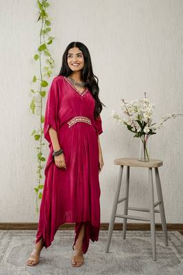 Maroon crepe embroidered kurta sets 2