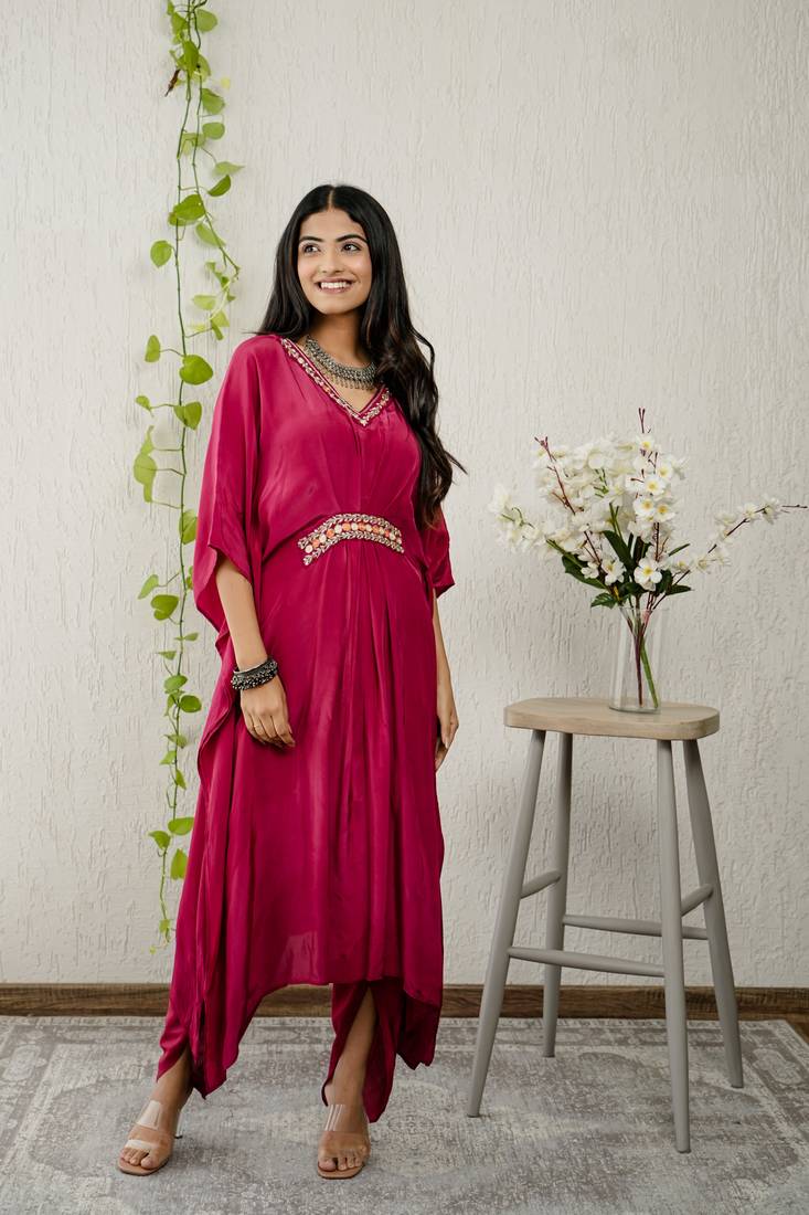 Maroon crepe embroidered kurta sets