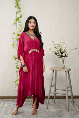 Maroon crepe embroidered kurta sets 4
