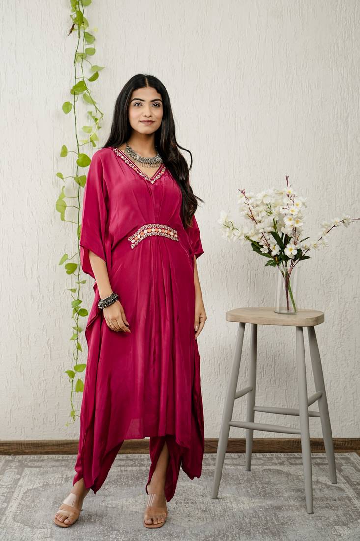 Maroon crepe embroidered kurta sets