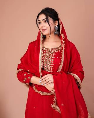 Red viscose embroidered kurta sets 3