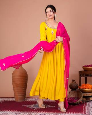 Yellow crepe embroidered kurta sets 1