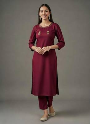 Maroon embroidered rayon kurta set 3