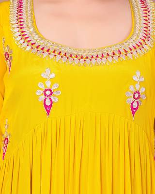 Yellow crepe embroidered kurta sets 3
