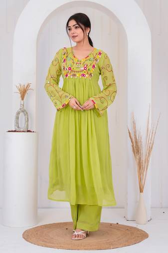 Pear georgette embroidered kurta sets