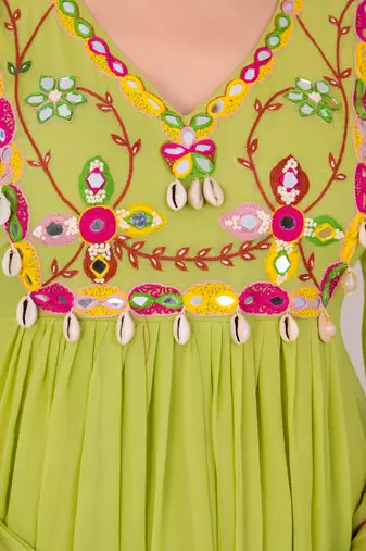 Pear georgette embroidered kurta sets