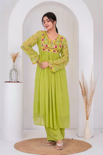 Pear georgette embroidered kurta sets