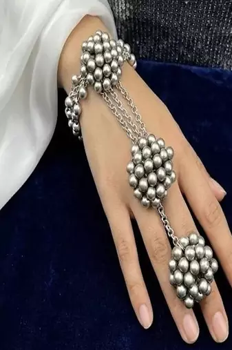 Oxidized silver hath phool hand harness 