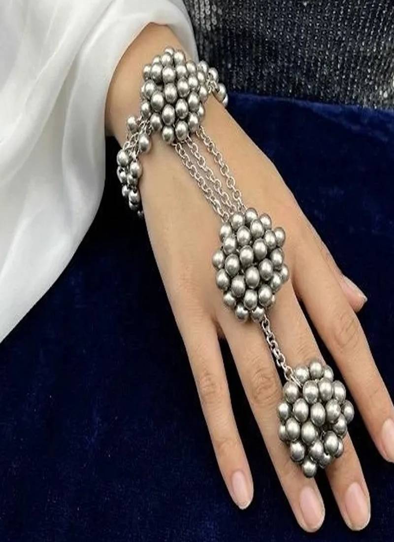 Oxidized silver hath phool hand harness 