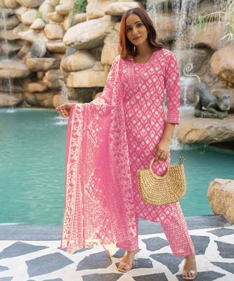 Women's pink & white floral print pure cotton straight fit kurta set with bottom and dupatta (3-piece set) 1