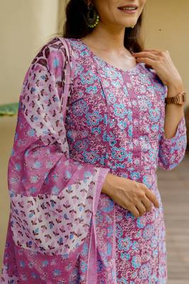 Women's magenta & turquoise floral print pure cotton straight fit kurta set with bottom and dupatta (3-piece set) 5