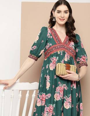 Green printed crepe ethnic dresses 4