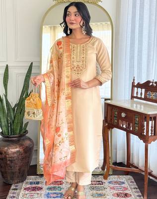 Beige silk-blend suit with floral dupatta 5